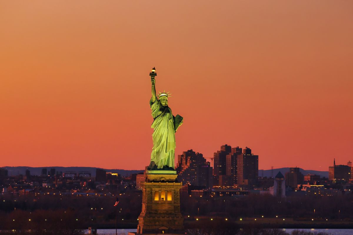 Stipendi Interior Designer a New York